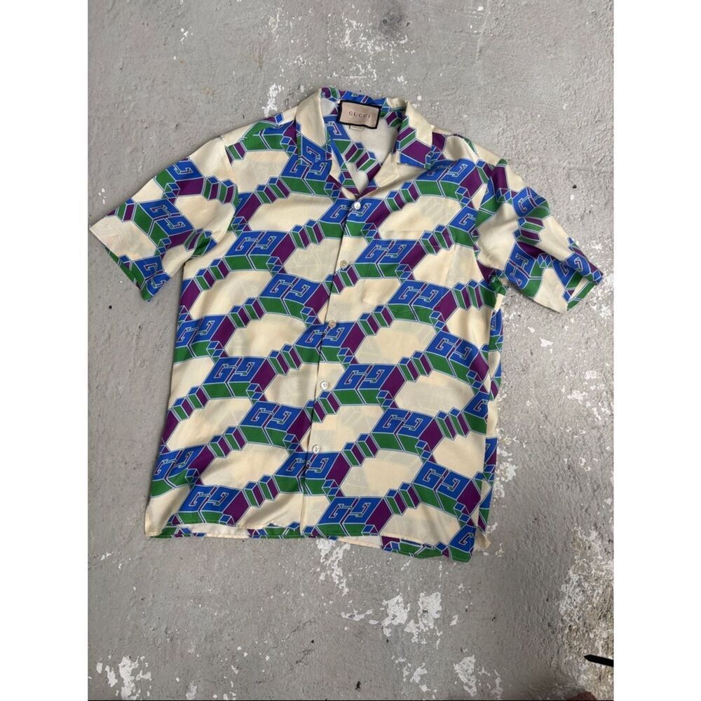 Gucci silk 3-D men’s bowling shirt